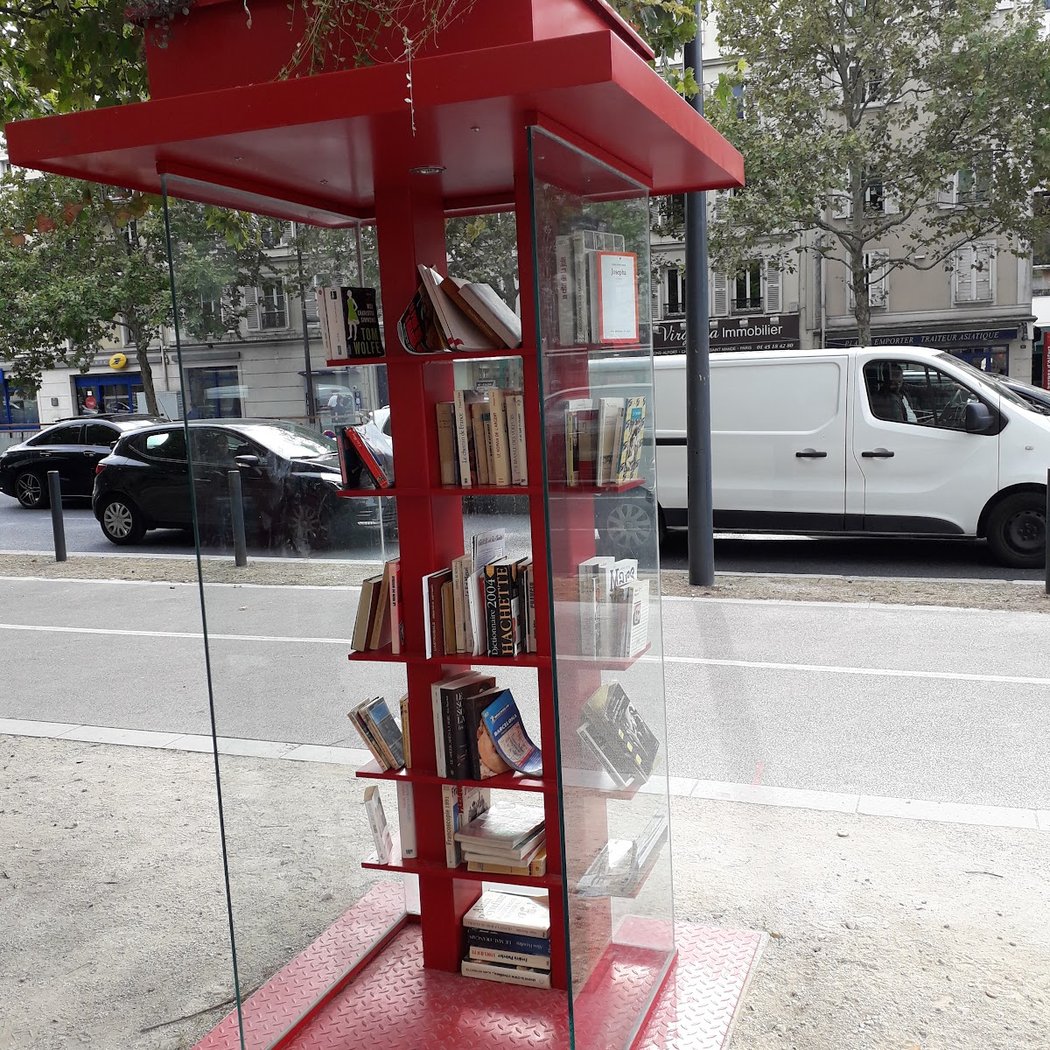 Boîte à livres Charles de Gaulle 2